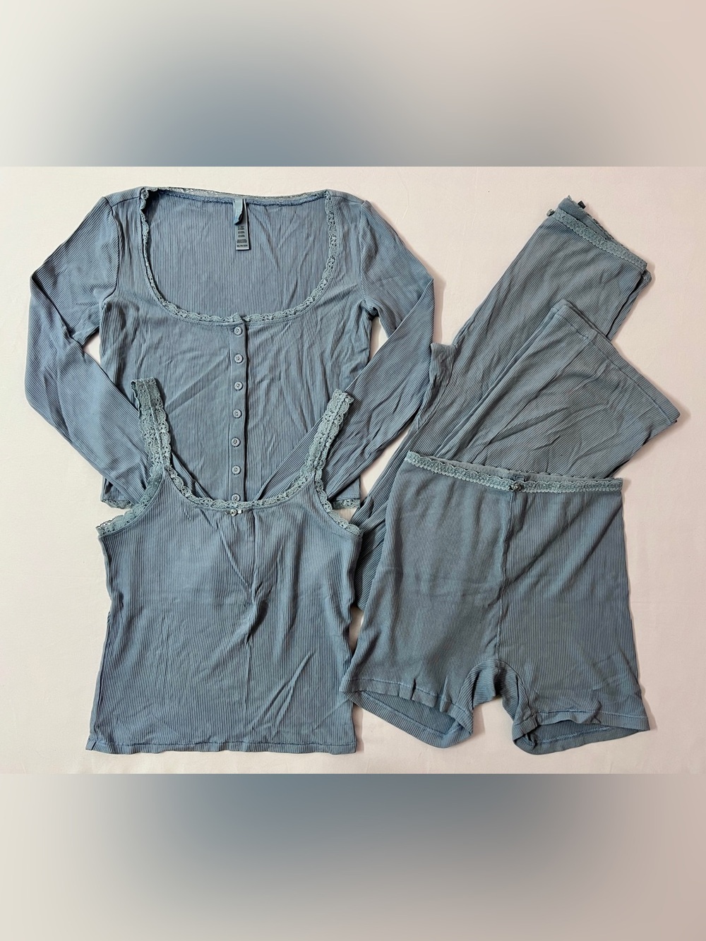 SKIMS Soft Lounge Ribbed Lace Scoop L/S + Tank Top + Shorts + Pants Set Blue